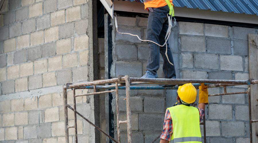 Expert Emergency Roof Repairs services in Sorrento, FL